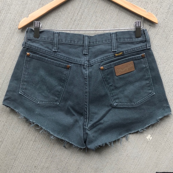 90'S WRANGLER 13MWZNG OLIVE GREEN CUTOFFS. SZ 32 - Picture 4 of 6